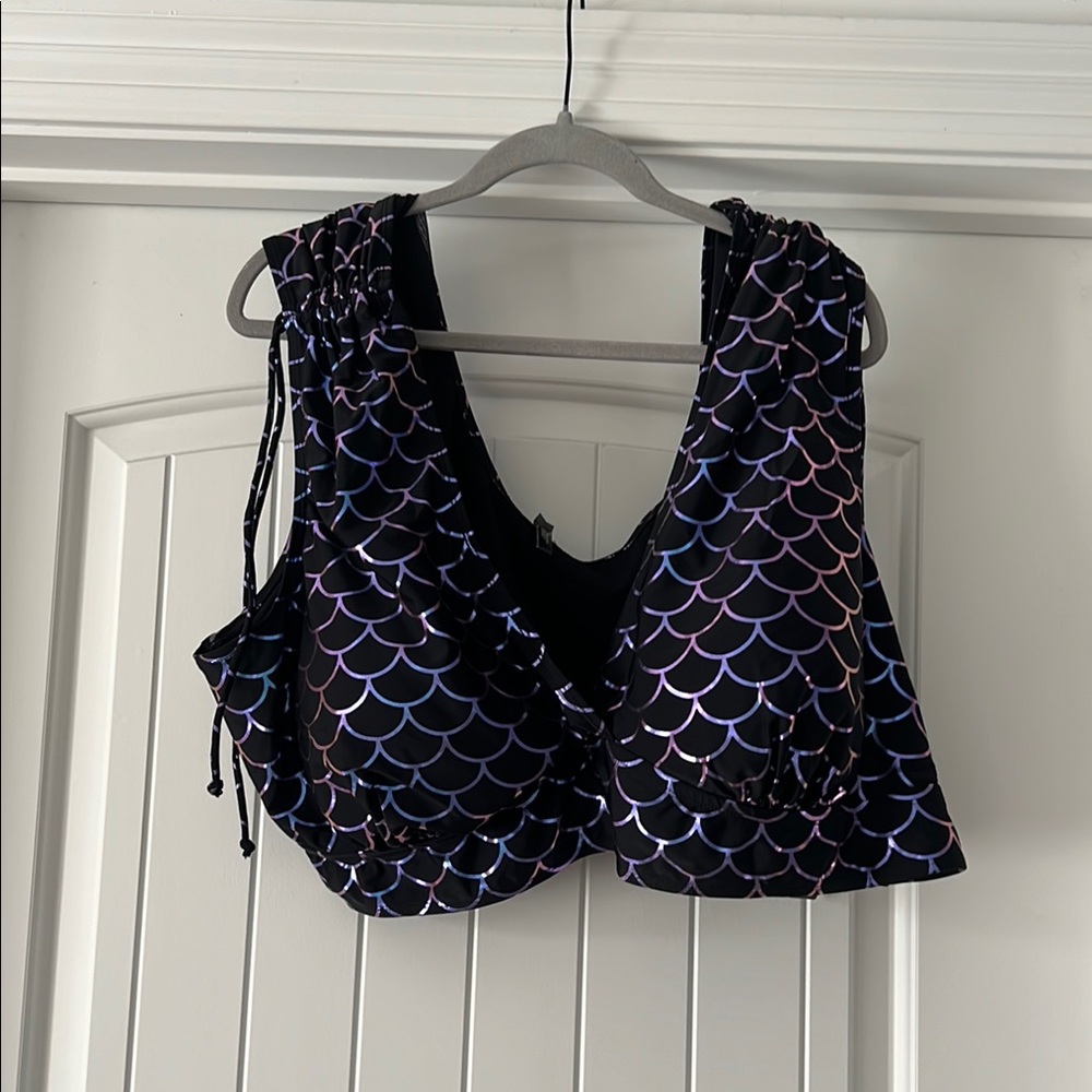 Torrid Size 6 Black and Purple Mermaid Patterned Swim Top/Bikini